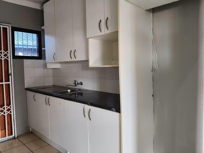 To Let Commercial Property for Rent in Mthata Eastern Cape